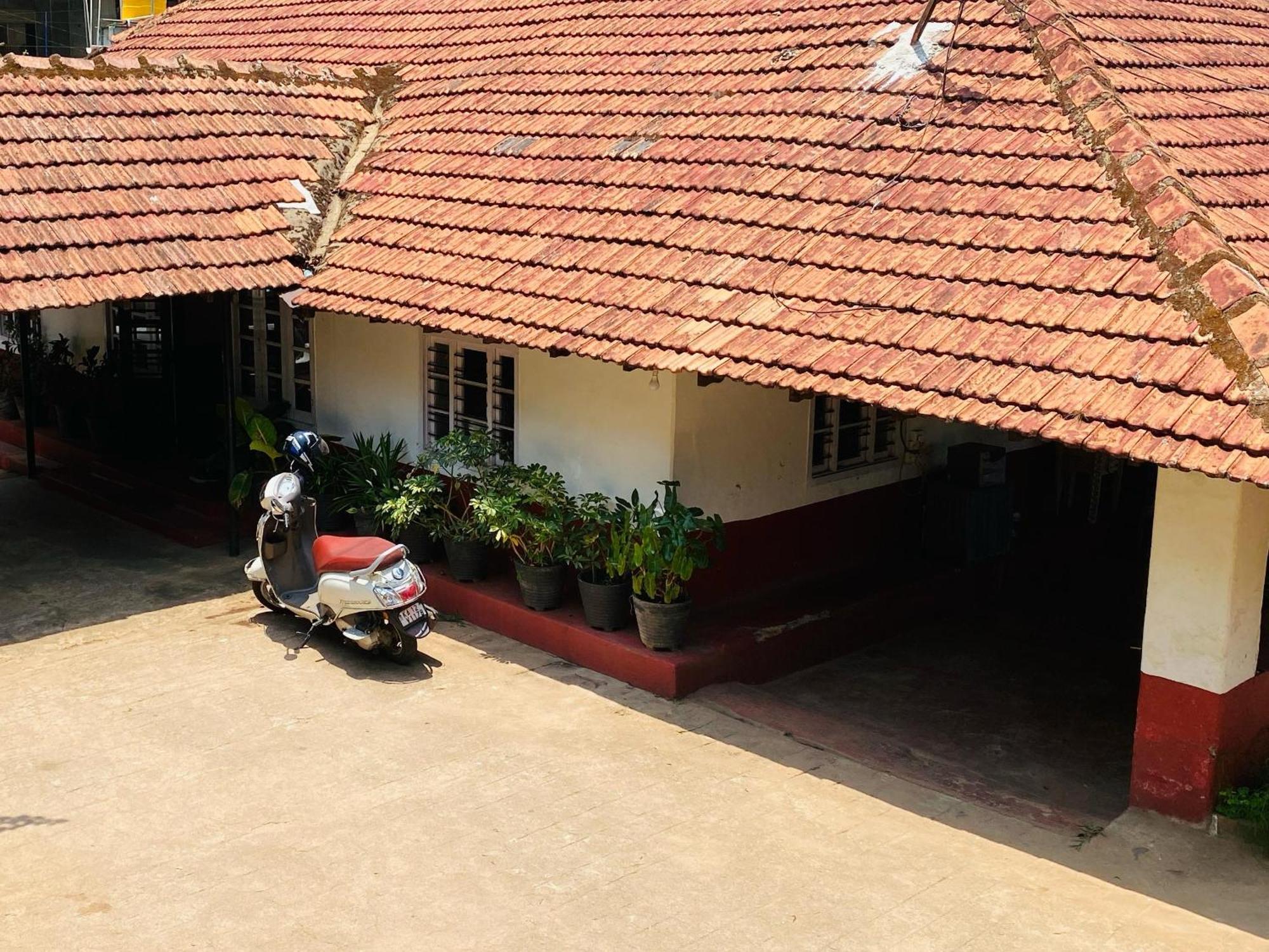 Coorg Daffodil Guesthouse Madikeri Buitenkant foto